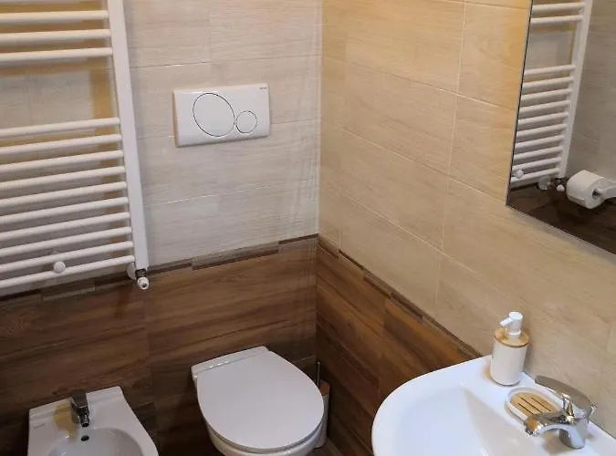 Piazza Vecchia Гостевой дом Сканно