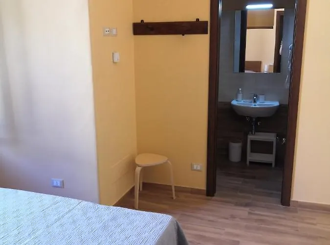 Piazza Vecchia Гостевой дом Сканно